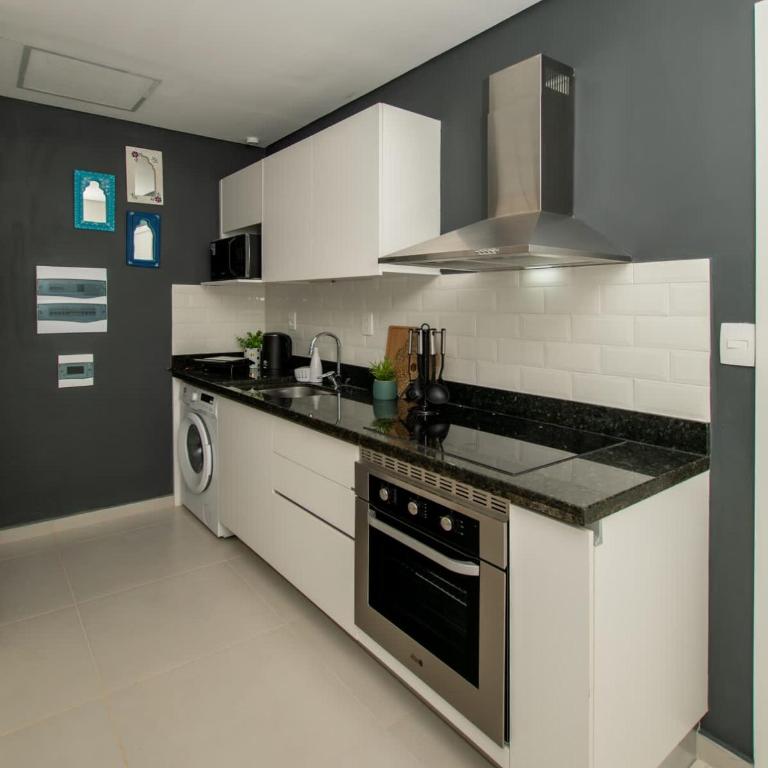 Business Stay with Fast Wi-Fi Pool and Workspace - Apartment - 20