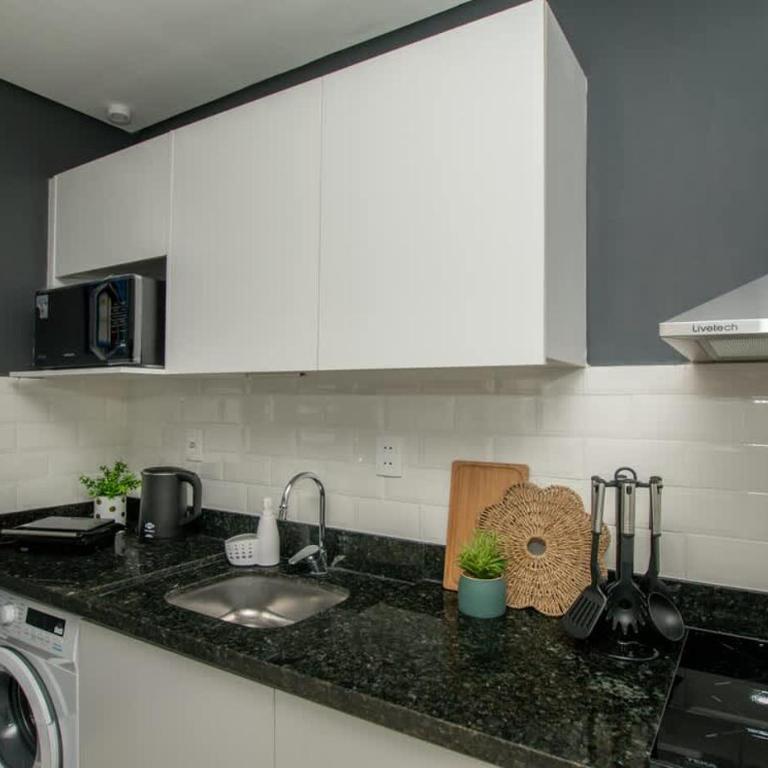 Business Stay with Fast Wi-Fi Pool and Workspace - Apartment - 23
