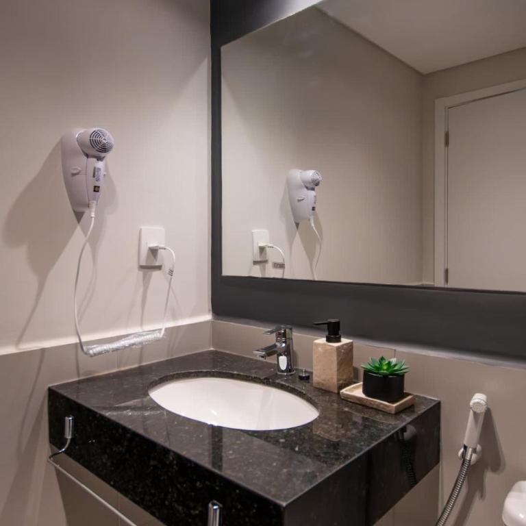 Business Stay with Fast Wi-Fi Pool and Workspace - Apartment - 35