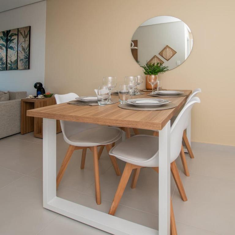 City Skyline Haven with Workspace Pool and Gym - Apartamento - 15