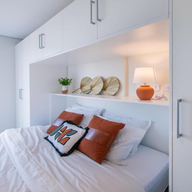Urban Oasis with Pool BBQ and Nearby Shopping - Apartamento - 16