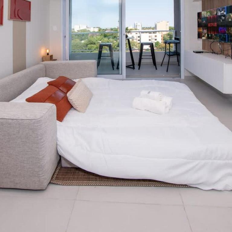 Urban Oasis with Pool BBQ and Nearby Shopping - Apartamento - 25