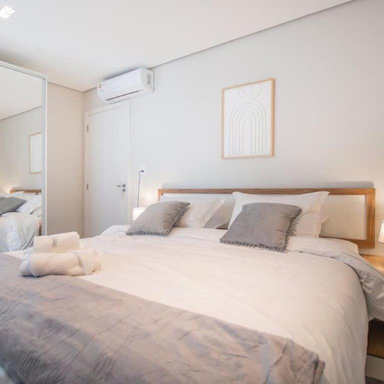 Vibrant Stay with Rooftop BBQ Pool and Near Malls - Apartamento - 1