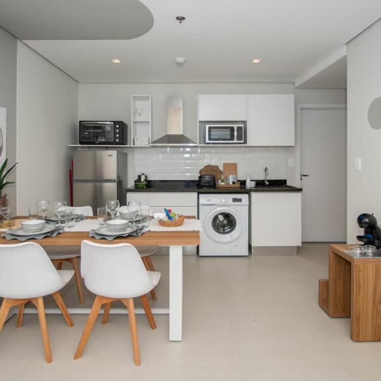 Vibrant Stay with Rooftop BBQ Pool and Near Malls - Apartamento - 3