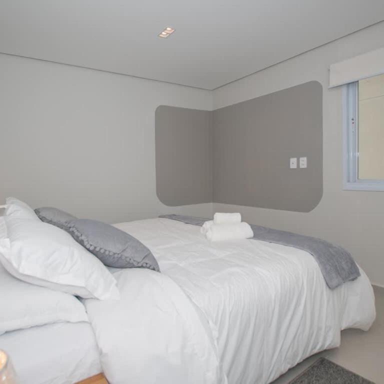 Vibrant Stay with Rooftop BBQ Pool and Near Malls - Apartamento - 20