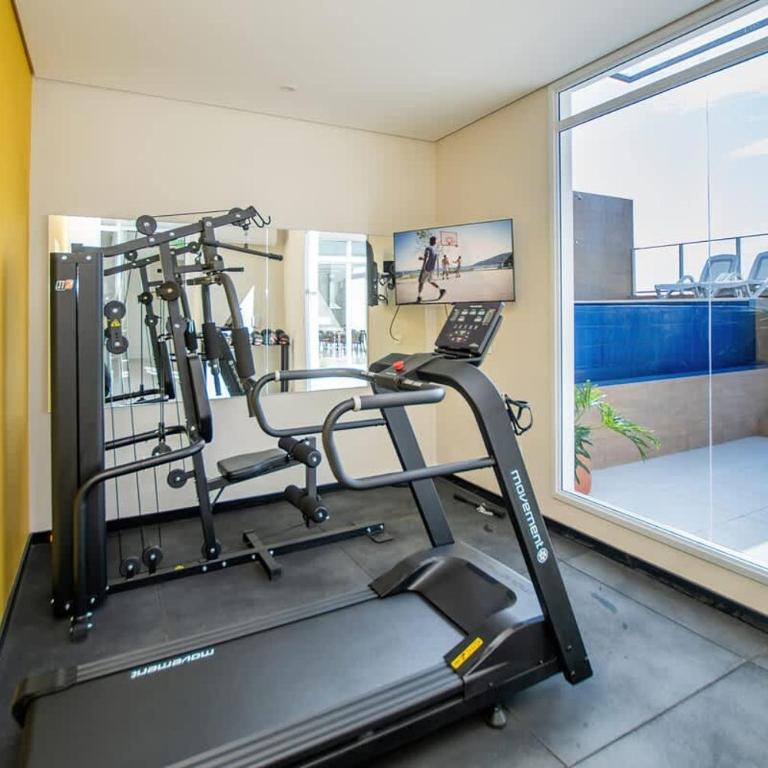 Vibrant Stay with Rooftop BBQ Pool and Near Malls - Apartamento - 36