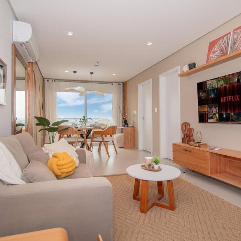 Business Apt with City Views and Great Location - Apartment - 4