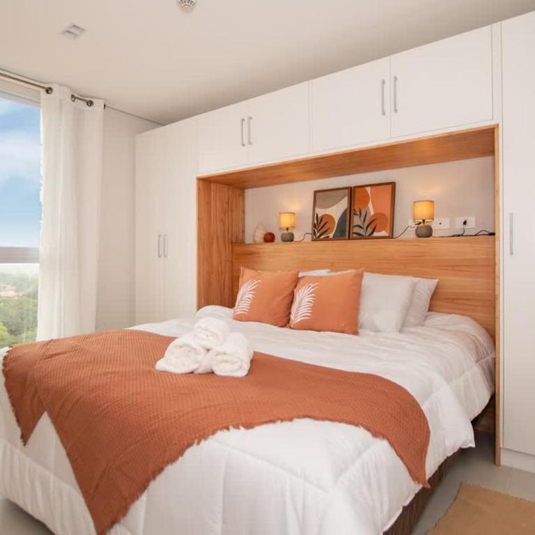 Business Apt with City Views and Great Location - Apartment - 2