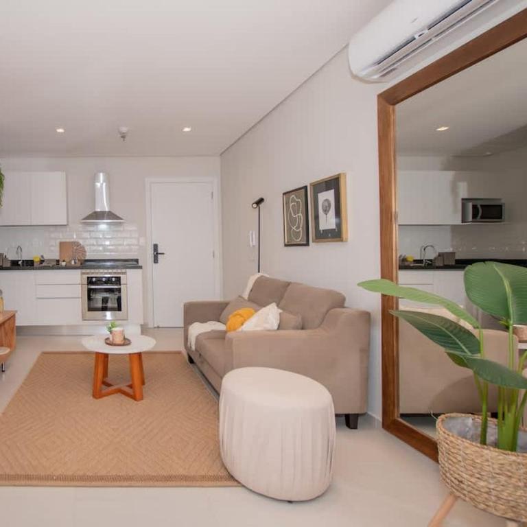 Business Apt with City Views and Great Location - Apartment - 12