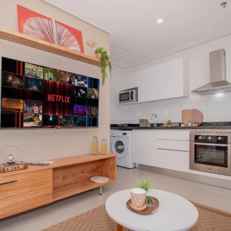 Business Apt with City Views and Great Location - Apartment - 20