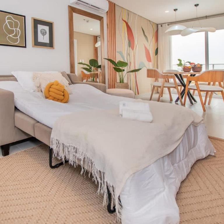 Business Apt with City Views and Great Location - Apartment - 35