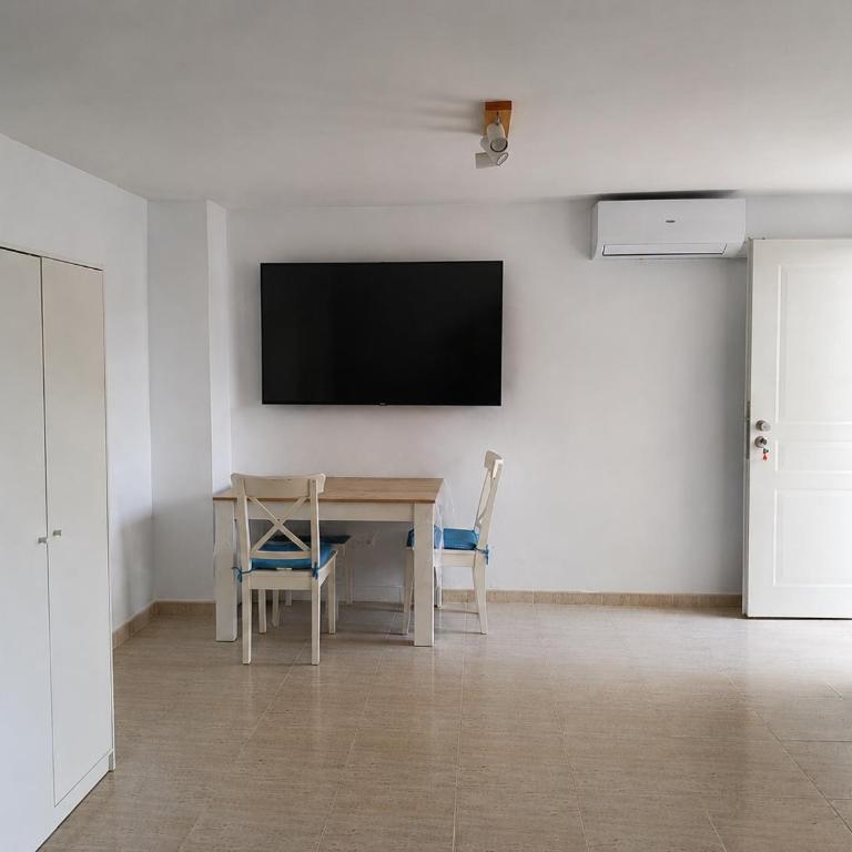 Med Studio - One-Bedroom Apartment - 1