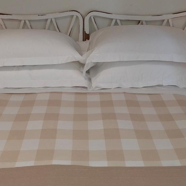 Miltontre Guest House - Triple Room with Private Bathroom - 8