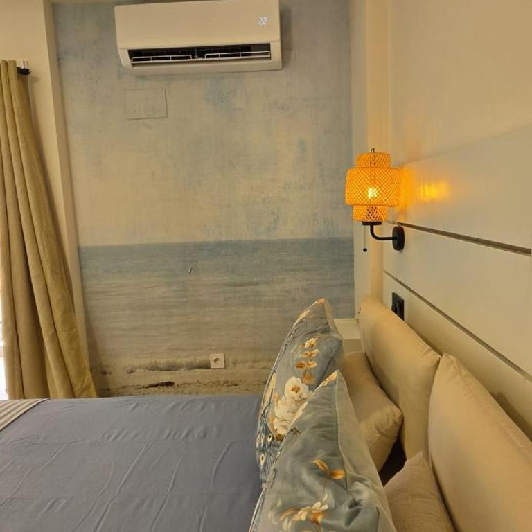 PAX Benalmádena Suites - Deluxe Queen Studio - 6