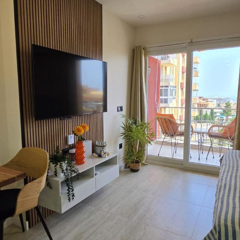 PAX Benalmádena Suites - Deluxe Queen Studio - 8