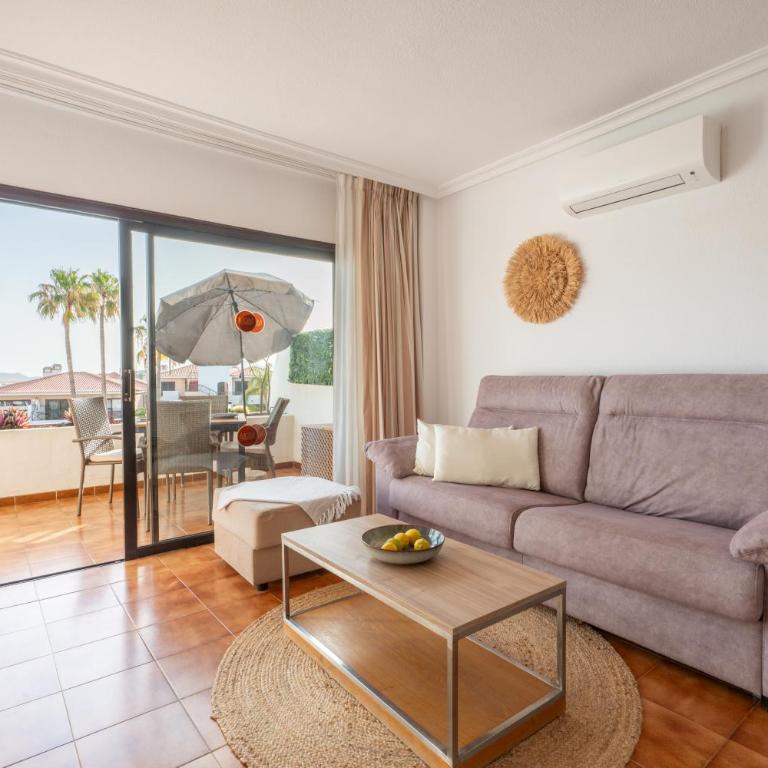 Sunny Terrace with Heated Pool View - Apartment mit 1 Schlafzimmer - 16