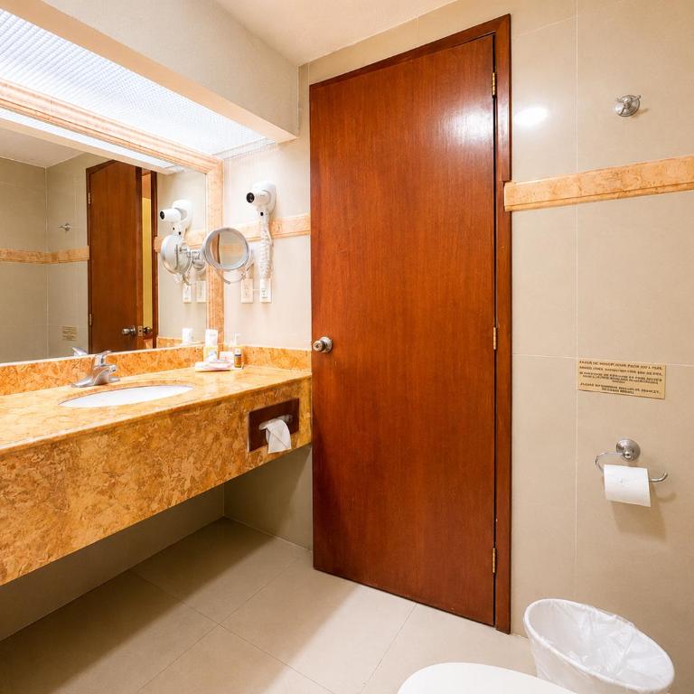 Gran Real Yucatan - Habitación Deluxe con bañera, minibar y cafetera - Cama extragrande - 2
