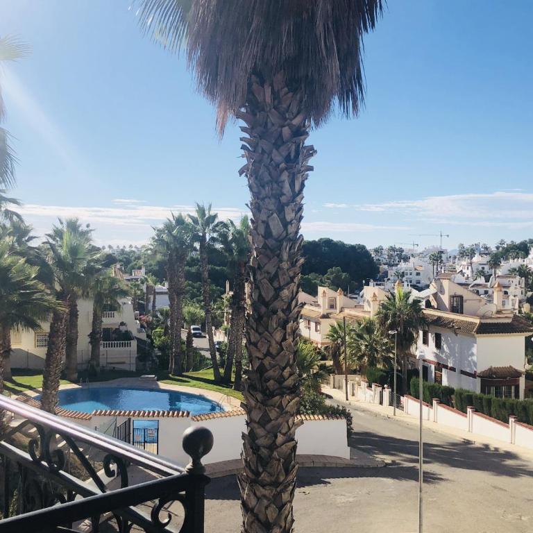 Villamartin LaZenia, Spacious house in a quiet neighborhood - Casa - 30