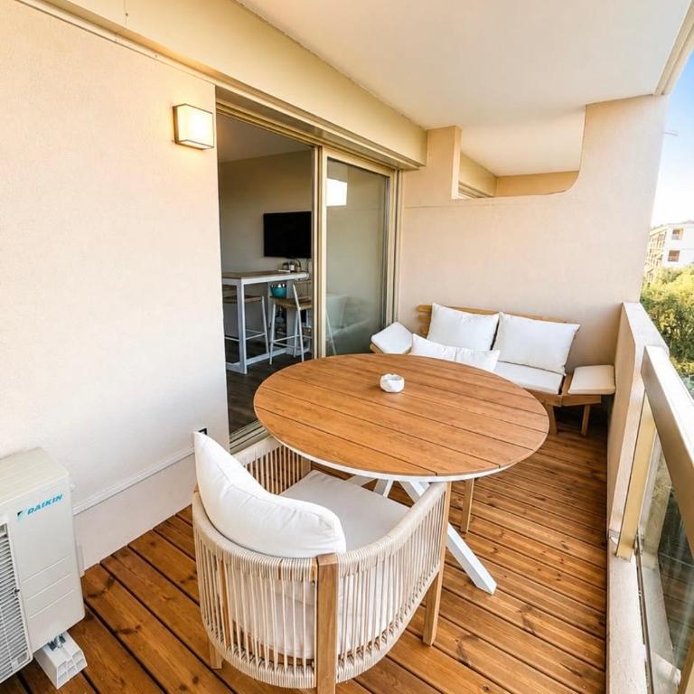 Studio à Antibes près de la mer parking et piscine - Appartement 1 Chambre - 4
