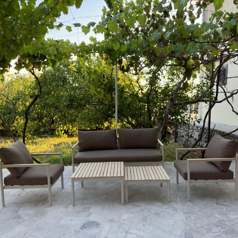 Wild Beauty Premium Apartment - Deluxe One-Bedroom Apartment with Garden View - 9