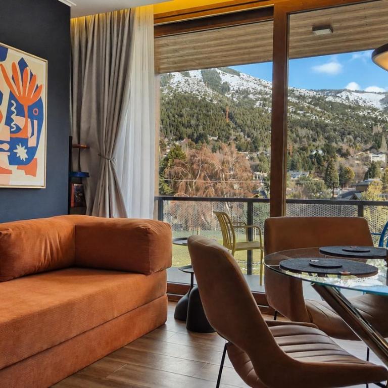 1BR home for 4 guests with heated pool, mountain view and dishwasher - One-Bedroom Apartment - 1