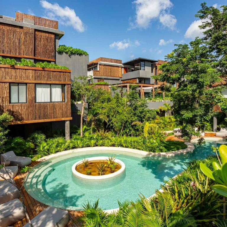 Modern 1BR Jungle View Retreat in Humana with Rooftop Pool - Apartment - 1