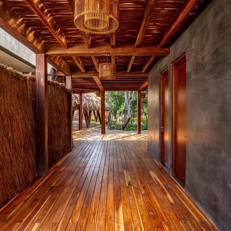 Modern 1BR Jungle View Retreat in Humana with Rooftop Pool - Apartment - 24