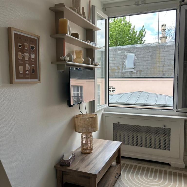 Studio entièrement rénové donnant sur jardin arboré dans le calme absolu - Appartement 1 Chambre - 2