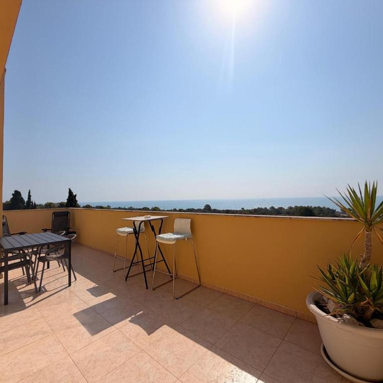 Ático con vistas al mar - Apartamento de 1 dormitorio - 71