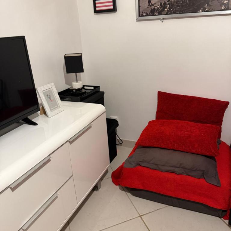 CHAMBRE dans appartement moderne guest house - Chambre Triple avec Salle de Bains Commune - 5