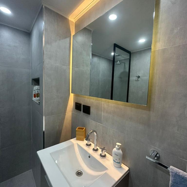 Moderno y Amplio 3 amb y Espacio de Trabajo - Two-Bedroom Apartment - 7