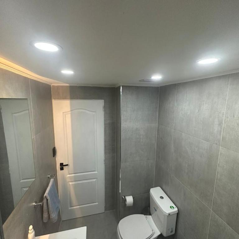 Moderno y Amplio 3 amb y Espacio de Trabajo - Two-Bedroom Apartment - 68