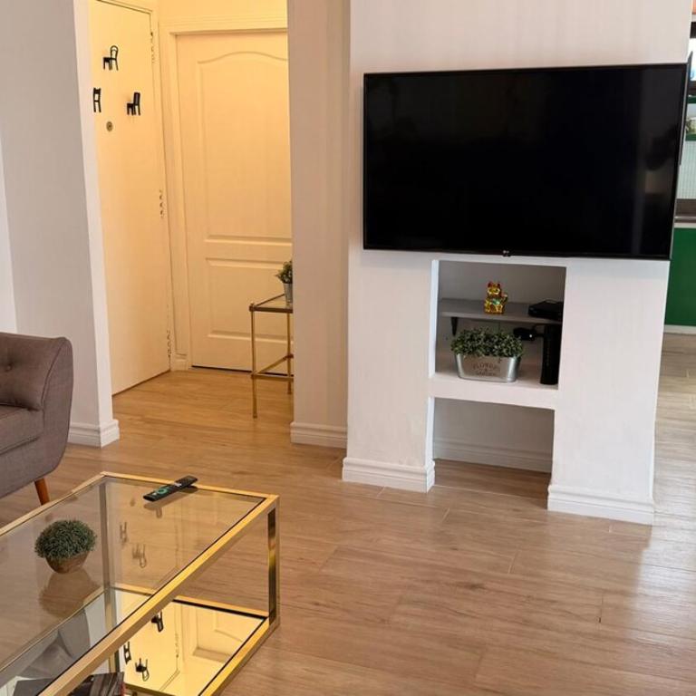 Moderno y Amplio 3 amb y Espacio de Trabajo - Two-Bedroom Apartment - 73