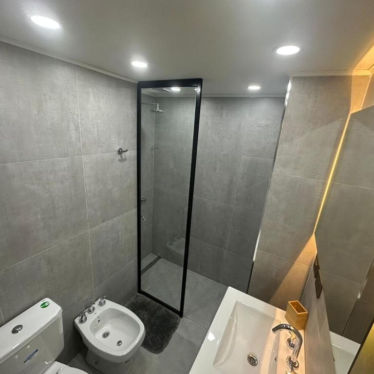 Moderno y Amplio 3 amb y Espacio de Trabajo - Two-Bedroom Apartment - 78