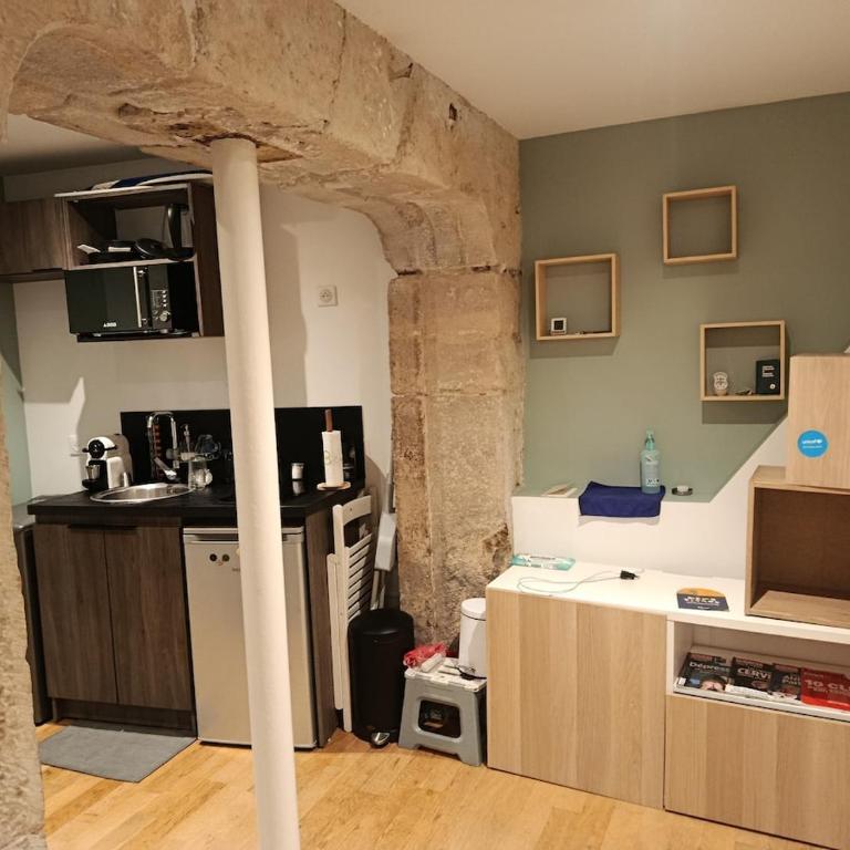 Coolness 5 minutes from Gare de Saint Paul - Appartement 2 Chambres - 3
