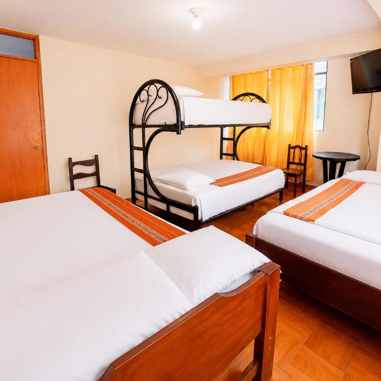 Wasi Kallpa Hostal Urubamba - Family Room with Shared Bathroom - 2