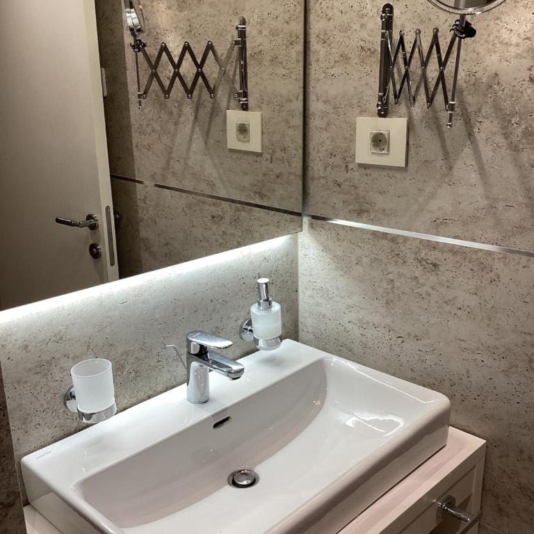 Forest View Apartment at Zepterme Hotel Private Host - Apartman sa 1 Spavaćom Sobom - 20