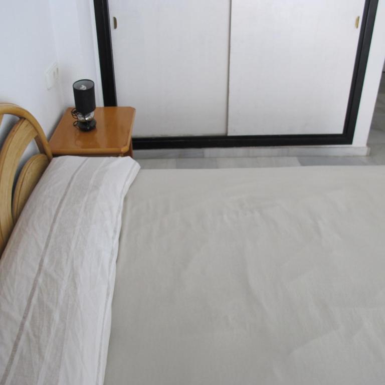 Apt in Playa den Bossa next Ushuaia, beachfront, reliable host - Apartamento de 2 dormitorios con balcón y vistas al mar - 19