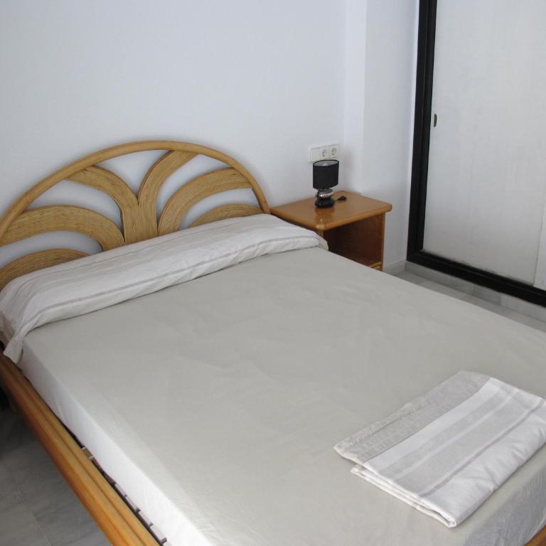 Apt in Playa den Bossa next Ushuaia, beachfront, reliable host - Apartamento de 2 dormitorios con balcón y vistas al mar - 18