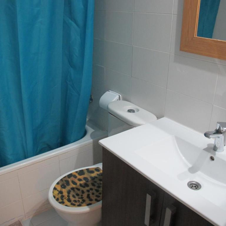 Apt in Playa den Bossa next Ushuaia, beachfront, reliable host - Apartamento de 2 dormitorios con balcón y vistas al mar - 16
