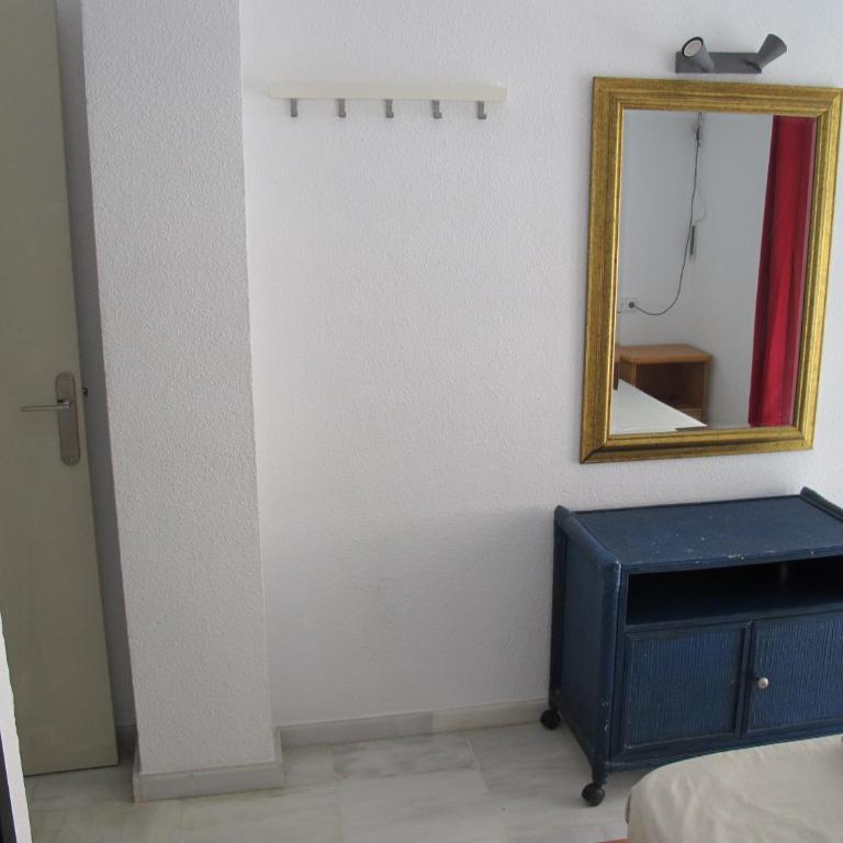 Apt in Playa den Bossa next Ushuaia, beachfront, reliable host - Apartamento de 2 dormitorios con balcón y vistas al mar - 8