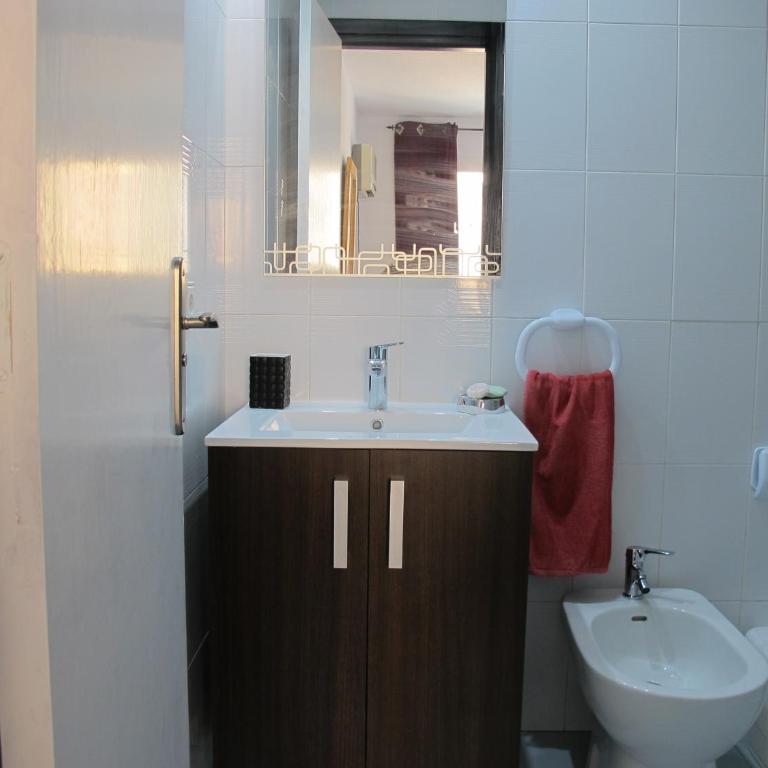 Apt in Playa den Bossa next Ushuaia, beachfront, reliable host - Apartamento de 2 dormitorios con balcón y vistas al mar - 27