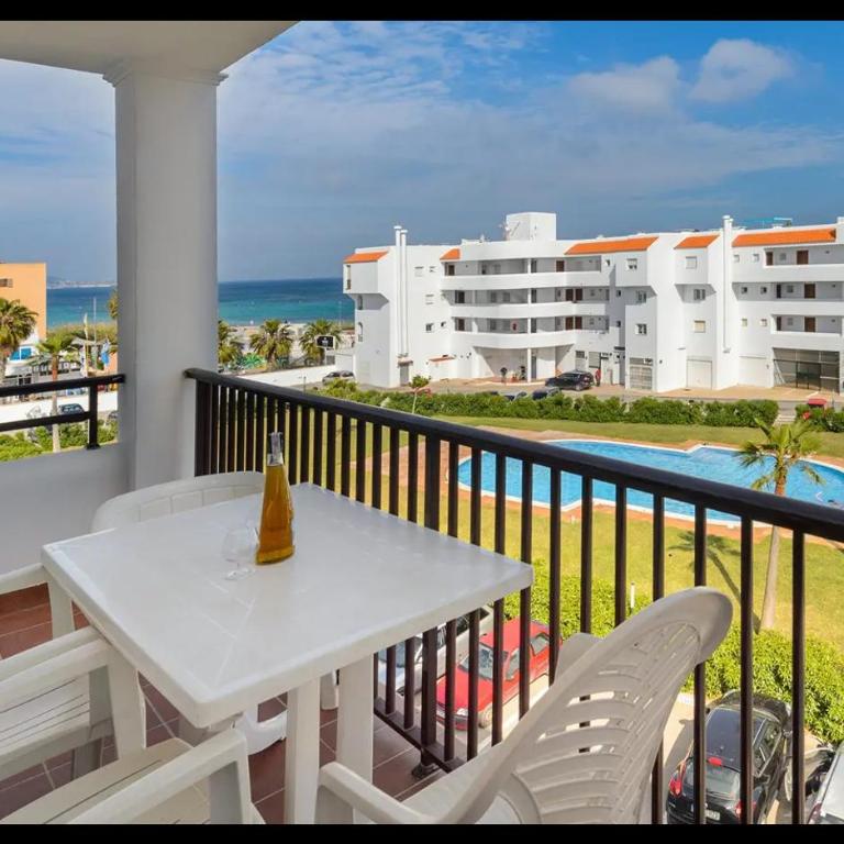 Apt in Playa den Bossa next Ushuaia, beachfront, reliable host - Apartamento de 2 dormitorios con piscina privada - 4
