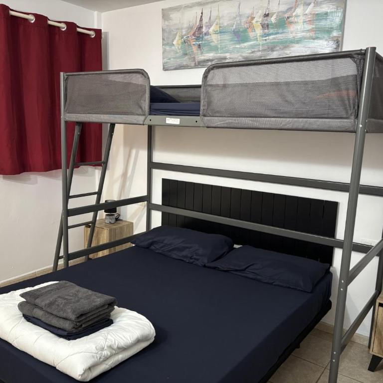 Apt in Playa den Bossa next Ushuaia, beachfront, reliable host - Apartamento de 2 dormitorios con piscina privada - 8