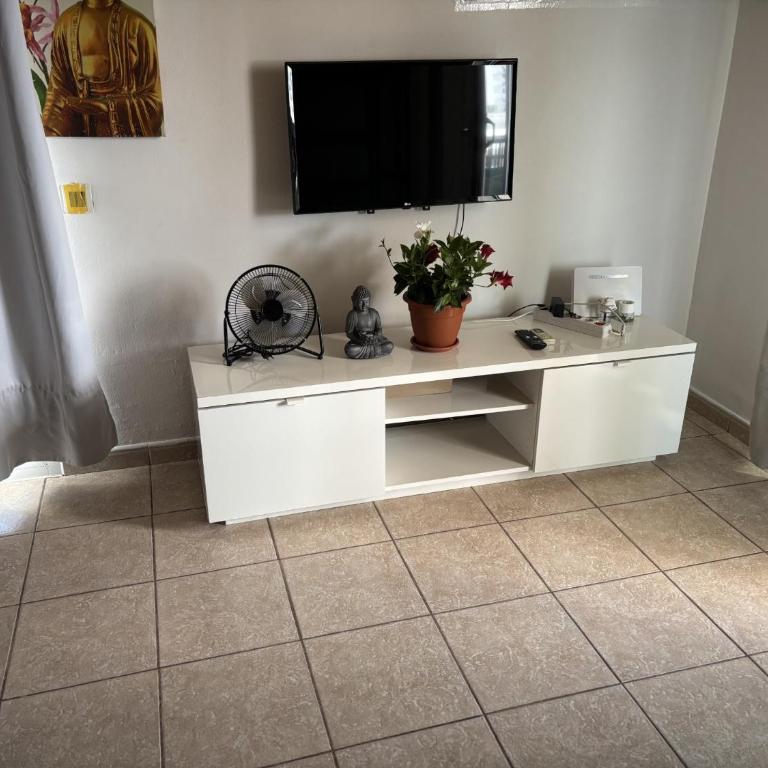 Apt in Playa den Bossa next Ushuaia, beachfront, reliable host - Apartamento de 2 dormitorios con piscina privada - 9