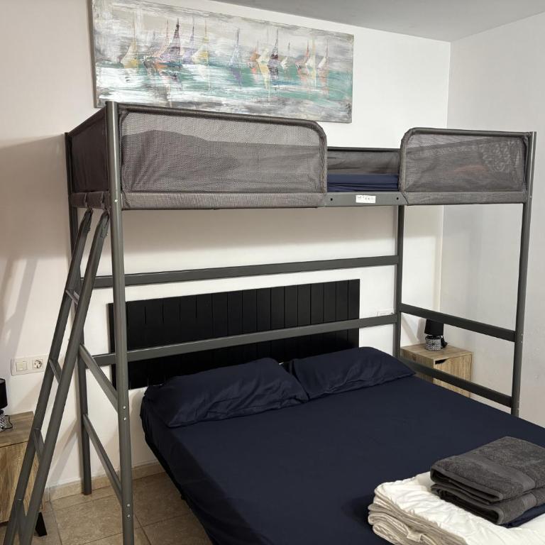 Apt in Playa den Bossa next Ushuaia, beachfront, reliable host - Apartamento de 2 dormitorios con piscina privada - 14