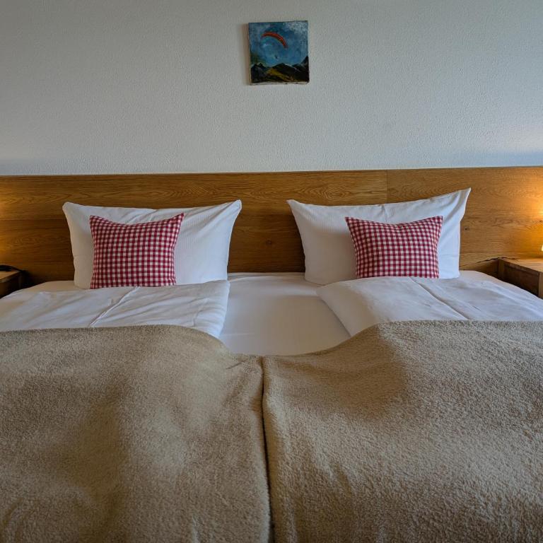 Vital Lodge Allgäu mit Schwimmbad, Sauna & Oberstaufen PLUS - Deluxe Doppelzimmer mit Balkon - 4
