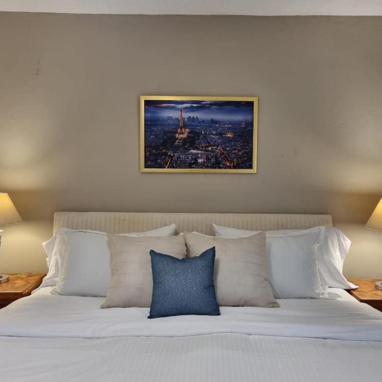 Best Location, Private Terrace, Valet Parking, AC - Villa - 59