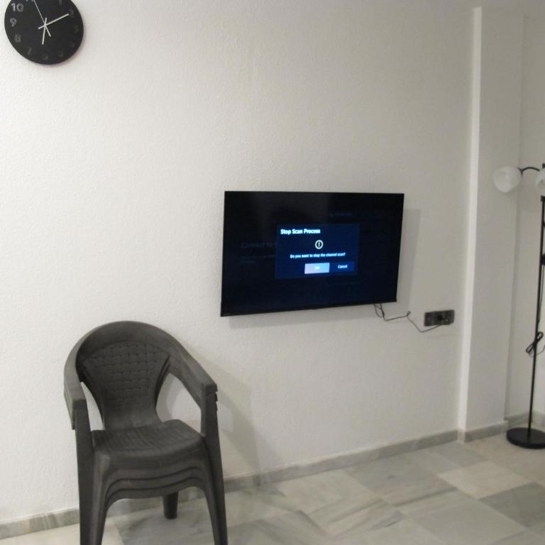 Apt in Playa den Bossa next Ushuaia, beachfront, reliable host - Apartamento de 3 dormitorios con balcón - 23