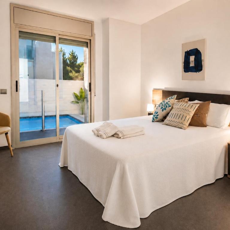 Villa AlmarAlmar light pool and sea views - Three-Bedroom House - 16